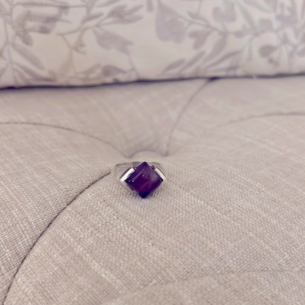 Size 7 Ring in Excellent Condition